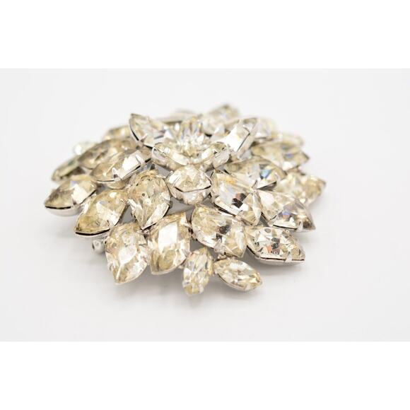 Vintage Crystal Flower Pin Brooch Rhinestone Baguette Large Silver Shiny Bin5A - Picture 8 of 12